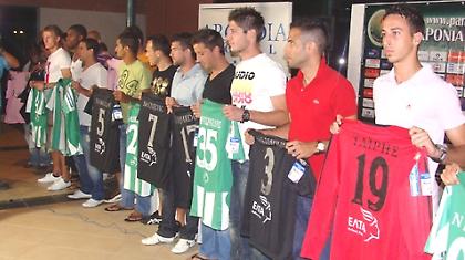 ΠΑΝΘΡΑΚΙΚΟΣ: Παρουσίασε τα 18 νέα αποκτήματά του