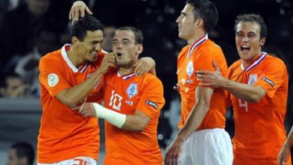 Άνετη τριάρα από τους «οράνιε»!