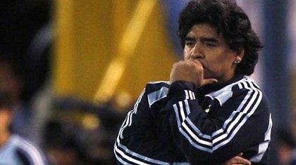 «Πονοκέφαλος» για Μαραντόνα