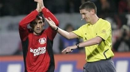 O Κρεγκ Τόμσον στο ματς του ΑΠΟΕΛ