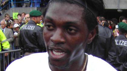 «Αθώος» δηλώνει ο Αντεμπαγιόρ