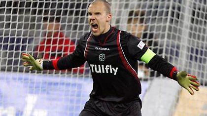 Μυστηριώδης ιός ταλαιπωρεί τον Ένκε