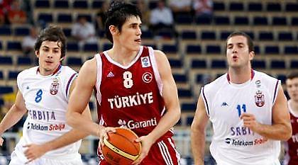 Στ’ Όμιλος: Σερβία-Τουρκία 64-69