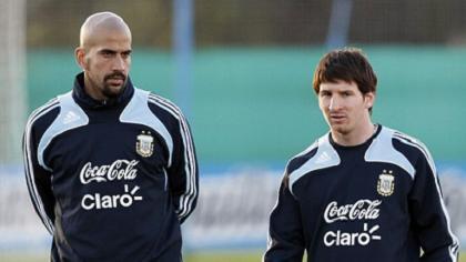 Βερόν: «Δεν μπορεί να τα κάνει όλα μόνος του ο Μέσι»!