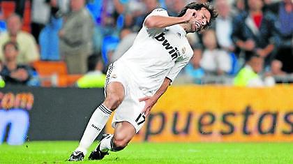 Άτυχος ο Φαν Νίστελροϊ, νοκ άουτ για 5-6 εβδομάδες! (video)