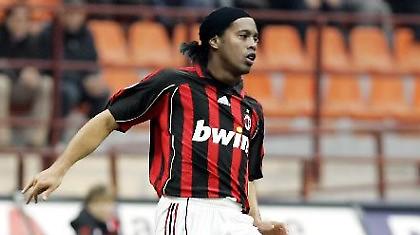 «Ψεύδεται η SPORT, δεν σταματώ το ποδόσφαιρο!»