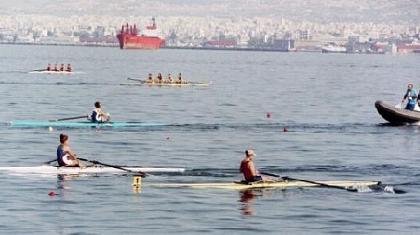 Κωπηλασία με θέα τον Λευκό Πύργο