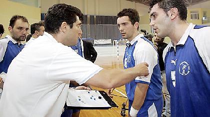 Ιατρούδης: «Όλοι ενωμένοι για να προκριθεί η Εθνική στα πλέι οφ»