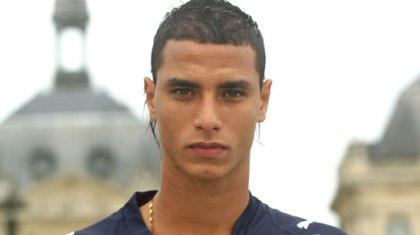 Παραμένει «Γιρονδίνος»…