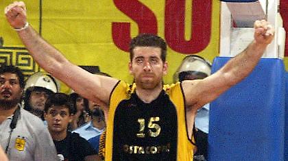 Ο ΓκαρμπαΚώστας και το απίστευτο άλμα…