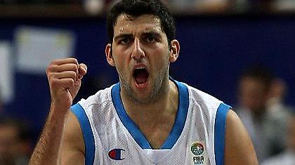 Μπουρούσης: «Αυτή η ομάδα έχει μάθει να μην τα παρατάει ποτέ»