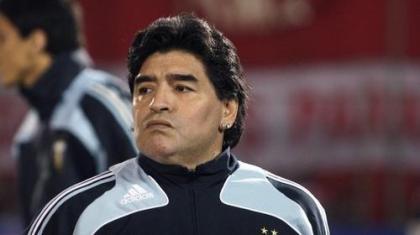 «Σκοτώνει» τα σκουλαρίκια του Ντιέγκο η ιταλική εφορία!