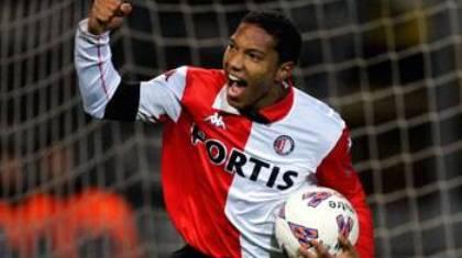 Eredivisie: «Τρίποντα» για Φέγενορντ και Χέρενφεν