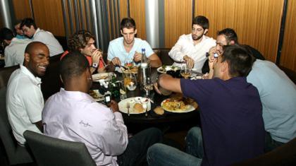 Α1: Το γεύμα του χορηγού