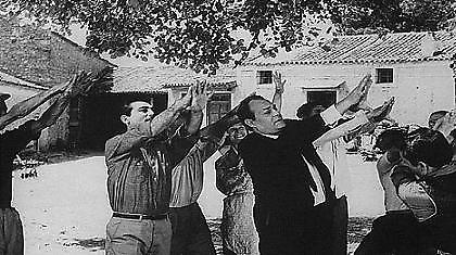 Ακολουθεί πολιτική διαφήμιση...