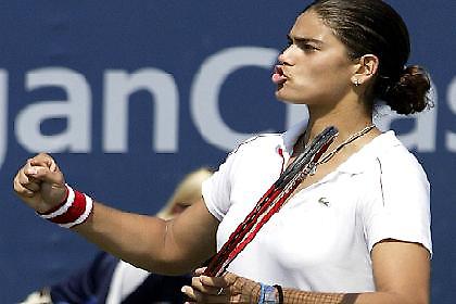 «Με φόντο το βάθρο» η Δανιηλίδου