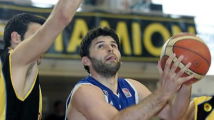 A1: Κανονικά Παπαμακάριος, Κομποδιέτας