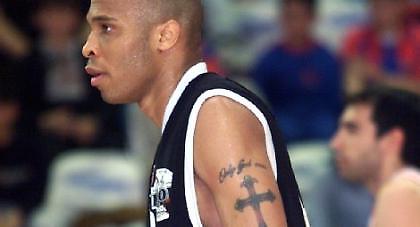 Α1: Ποινή-χάδι σε Πάουελ