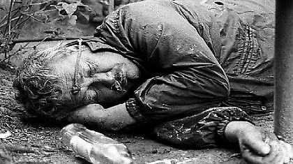 Το κωλοξενοδοχείο, ο μπεκρής και το Publius Enigma!