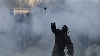 Ένταλμα σύλληψης για τρεις!