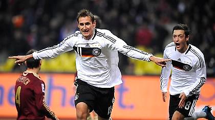 «Καρέ» αναχωρήσεων για… Μουντιάλ!