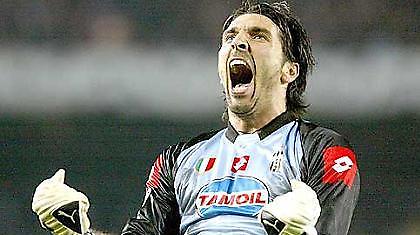 Κάνει κουράγιο ο Μπουφόν...