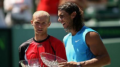 Ο ξεκούραστος εναντίον του φορμαρισμένου