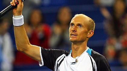 Ο… τυφώνας Νταβιντένκο παρέσυρε και τον Ναδάλ!