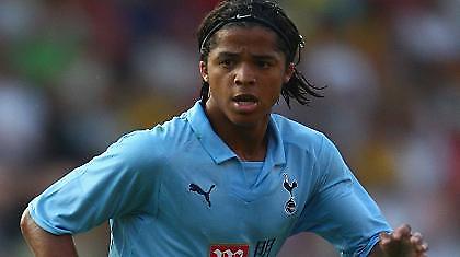 Στη λίστα της Πόρτσμουθ ο Ντος Σάντος