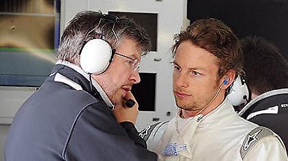 Ανανεώνει ο Μπάτον στη Brawn GP ;