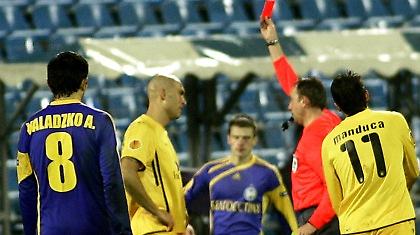 Μαϊστόροβιτς: «Άλλαξε το ματς όταν μείναμε με δέκα»