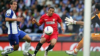 Νέο πρόβλημα με Αντριάνο στη Σεβίλλη