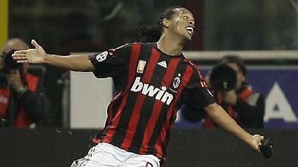 Ροναλντίνιο: «Η κριτική με έκανε πιο δυνατό»!