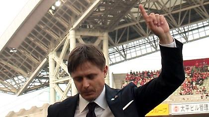 «Γκολάρα» του προπονητή από… τον πάγκο του! (video)