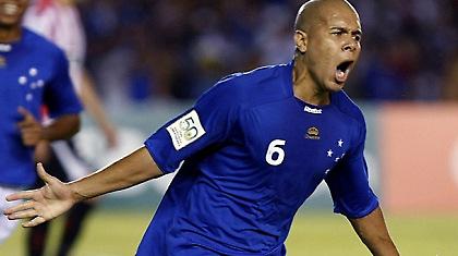 Παίρνει Φερναντίνιο η Μίλαν!