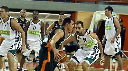 Βγήκε βόλτα στον κάμπο…