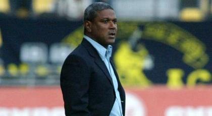 ΑΡΗΣ: «Τρίζει» η καρέκλα του Μαζίνιο