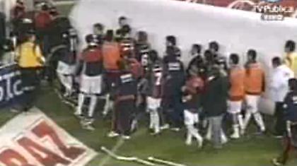 «Ξύλο» μεταξύ συμπαικτών στην Αργεντινή (video)