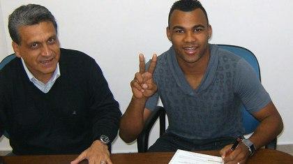 Αντί για λιμάνι διάλεξε παραλία ο Φερναντίνιο!