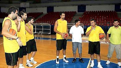 Α1: Στο γήπεδο οι ξένοι