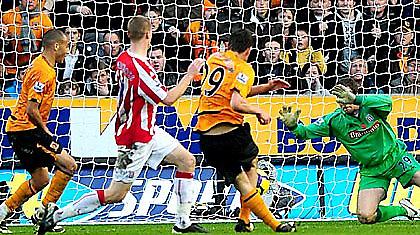 Premier League: «Ανέπνευσε» η Χαλ…