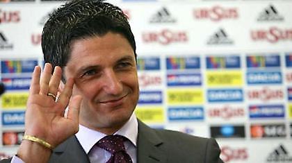 Λουτσέσκου: «Δεν θα νταντέψω τον Μούτου»