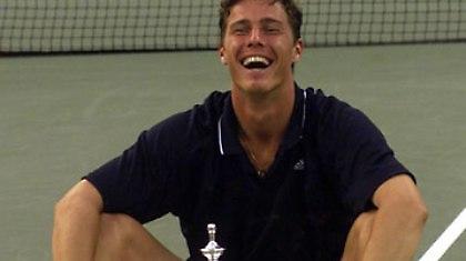 Σάφιν: «Να επιστρέψει τίτλους και χρήματα ο Αγκάσι»