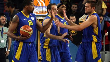 Άρνολντ: «Να οδηγήσουμε το Περιστέρι στα πλέι-οφ»