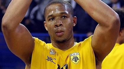 Κλείνει Τρέβον Μπράιαντ ο Πανιώνιος