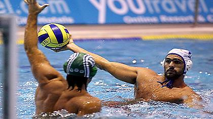 «Ερυθρόλευκο» το ντέρμπι της πισίνας