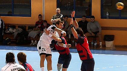 Μόνος πρώτος…