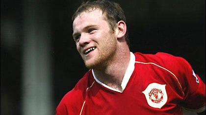 Στρώνουν χρυσάφι στα πόδια του Ρούνεϊ