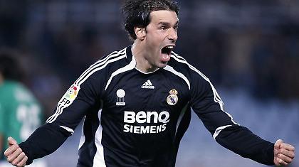 «Κόκκινος» ο Φαν Νιστελρόι