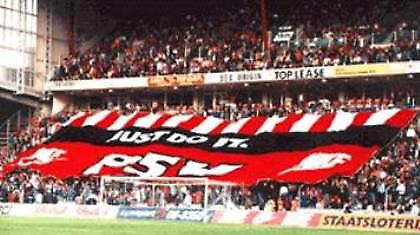 Eredivisie: Άνετα η Αϊντχόφεν